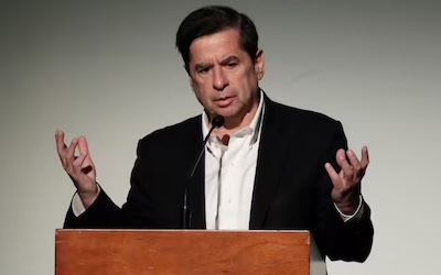 Juan Fernando Cristo se lanza como candidato del liberalismo progresista