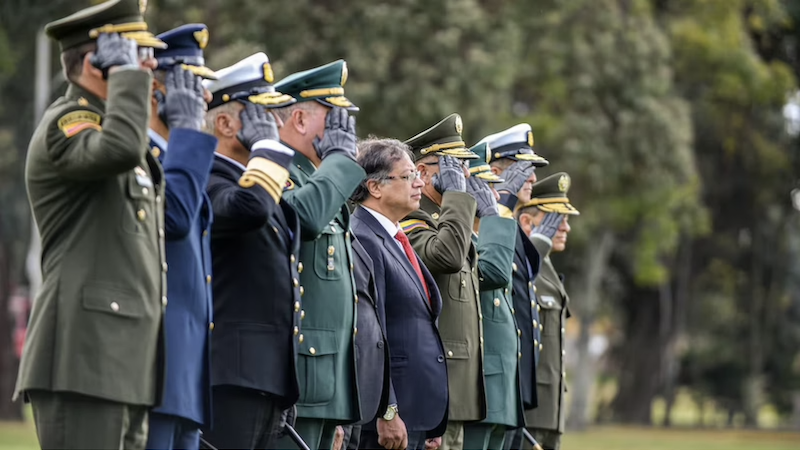 Petro dice que hay generales vinculados a las mafias del tráfico criminal del oro