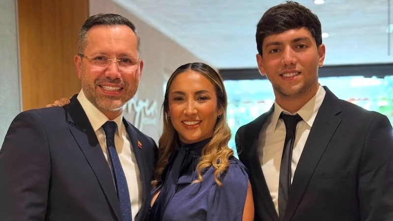 Minvivienda y su jefe se ríen de los  miles y miles de víctimas del sismo
